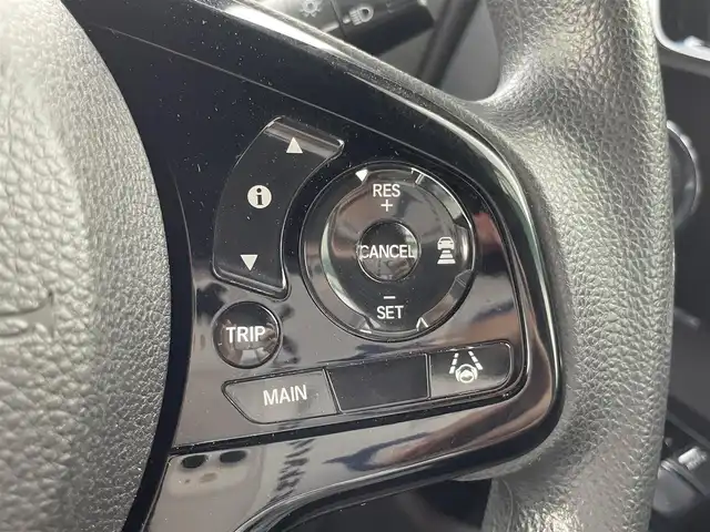 ホンダ Ｎ ＢＯＸ カスタム L 福岡県 2021(令3)年 3.2万km プラチナホワイトパール 社外carrozzeria7インチナビ/　（CD/DVD/SD/FM/AM/iPod/USB/ワンセグ/交通情報）/ホンダセンシング/　・横滑り防止装置/　・レーンキープアシスト/　・衝突軽減システム/　・クリアランスソナー/クルーズコントロール（追従走行有）/片側パワースライドドア/ETC/シートヒーター（運転席＋助手席）/オートライト/電格ミラー/ISOFIX/ECON/プッシュスタート/電格ミラー/純正マット