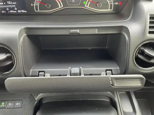 ホンダ Ｎ ＢＯＸ カスタム L 福岡県 2021(令3)年 3.2万km プラチナホワイトパール 社外carrozzeria7インチナビ/　（CD/DVD/SD/FM/AM/iPod/USB/ワンセグ/交通情報）/ホンダセンシング/　・横滑り防止装置/　・レーンキープアシスト/　・衝突軽減システム/　・クリアランスソナー/クルーズコントロール（追従走行有）/片側パワースライドドア/ETC/シートヒーター（運転席＋助手席）/オートライト/電格ミラー/ISOFIX/ECON/プッシュスタート/電格ミラー/純正マット