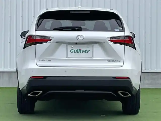 レクサス ＮＸ 200t バージョンL 香川県 2015(平27)年 3万km ソニッククォーツ 純正ナビ/→AM/FM/CD/DVD/Bluetooth/フルセグTV/サンルーフ/シートヒーター/エアシート/レーダークルーズコントロール/レーンキープアシスト/衝突軽減ブレーキ/ハンドルヒーター/バックカメラ/コーナーセンサー/パワーバックドア/パワーシート/メモリーシート/三眼LEDヘッドライト/レザーシート/ステアリングスイッチ/スマートキー/スペアキー×1/プッシュスタート/純正フロアマット/パドルシフト
