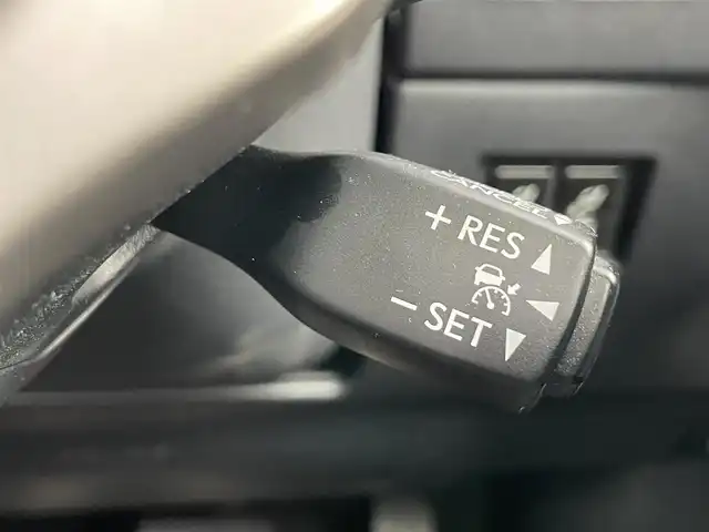 レクサス ＮＸ 200t バージョンL 香川県 2015(平27)年 3万km ソニッククォーツ 純正ナビ/→AM/FM/CD/DVD/Bluetooth/フルセグTV/サンルーフ/シートヒーター/エアシート/レーダークルーズコントロール/レーンキープアシスト/衝突軽減ブレーキ/ハンドルヒーター/バックカメラ/コーナーセンサー/パワーバックドア/パワーシート/メモリーシート/三眼LEDヘッドライト/レザーシート/ステアリングスイッチ/スマートキー/スペアキー×1/プッシュスタート/純正フロアマット/パドルシフト