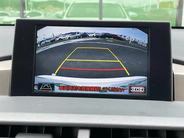 レクサス ＮＸ 200t バージョンL 香川県 2015(平27)年 3万km ソニッククォーツ 純正ナビ/→AM/FM/CD/DVD/Bluetooth/フルセグTV/サンルーフ/シートヒーター/エアシート/レーダークルーズコントロール/レーンキープアシスト/衝突軽減ブレーキ/ハンドルヒーター/バックカメラ/コーナーセンサー/パワーバックドア/パワーシート/メモリーシート/三眼LEDヘッドライト/レザーシート/ステアリングスイッチ/スマートキー/スペアキー×1/プッシュスタート/純正フロアマット/パドルシフト