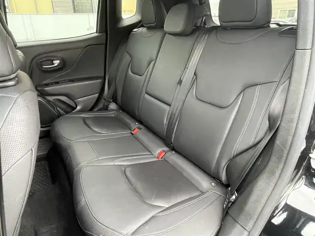 クライスラー・ジープ ジープ レネゲード リミテッド 静岡県 2020(令2)年 4.2万km 黒 UconnectナビフルセグTV Bluetooth CarPlay対応/バックカメラ/ブラックレザーシート シートヒーター /ステアリングヒーター/衝突軽減ブレーキACC/レーンセンスBSM/TOYOホワイトレターATタイヤ215/60/17/ルーフラック キャリア/LEDヘッドライト/フォグランプ/レインセンサー /スマートキー/DSRCETC