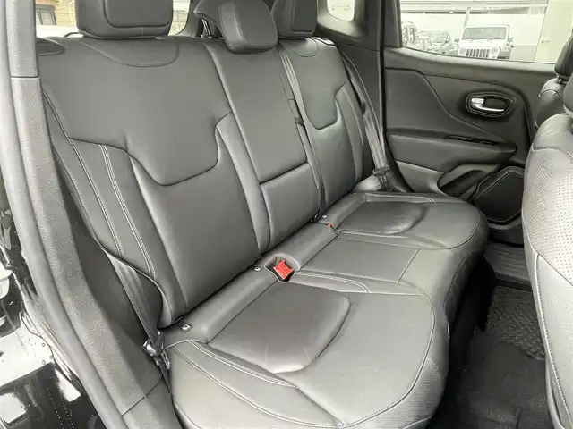 クライスラー・ジープ ジープ レネゲード リミテッド 静岡県 2020(令2)年 4.2万km 黒 UconnectナビフルセグTV Bluetooth CarPlay対応/バックカメラ/ブラックレザーシート シートヒーター /ステアリングヒーター/衝突軽減ブレーキACC/レーンセンスBSM/TOYOホワイトレターATタイヤ215/60/17/ルーフラック キャリア/LEDヘッドライト/フォグランプ/レインセンサー /スマートキー/DSRCETC