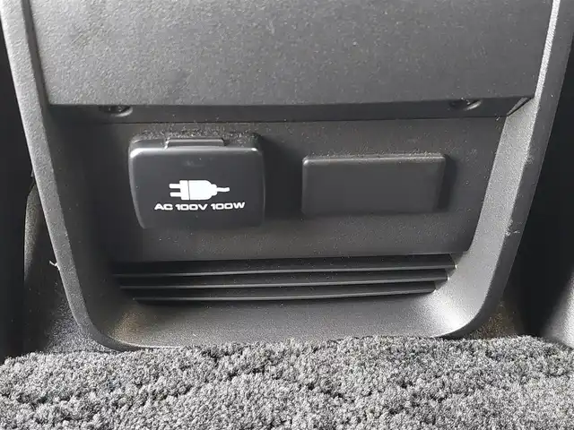 三菱 デリカＤ：５ P 東京都 2020(令2)年 3.8万km エメラルドブラックパール/アイガーグレーメタリック  e-Assist/・衝突被害軽減ブレーキシステム/・踏み間違い衝突防止アシスト/・車線逸脱防止支援機能/・レーダークルーズコントロール/・後側方車両検知警報システム [BSW]/・オートマチックハイビーム/・マルチアラウンドモニター/プッシュスタート/アイドリングストップ/パドルシフト/純正ナビ/フルセグTV/ETC/ドライブレコーダー/100V電源/両側パワースライドドア/エレクトリックテールゲート/運転席パワーシート/シートヒーター/LEDヘッドライト/オートライト/ドアバイザー/18インチ純正アルミホイール/スマートキー