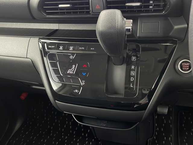 日産 ルークス ハイウェイスター X 栃木県 2023(令5)年 0.2万km ホワイトパール 衝突被害軽減ブレーキシステム/踏み間違い衝突防止アシスト/オートマチックハイビーム/標識認識システム/先行車発進通知/車線逸脱警報システム/車線逸脱防止支援機能/ふらつき警報/純正9インチナビ/(BT/AM/FM/HDMI/TV)/アラウンドビューモニター/両側パワースライドドア/純正サイドバイザー/純正フロアマット/LEDヘッドライト/フォグライト/ステアリングスイッチ/アイドリングストップ/プッシュスタート/オートエアコン