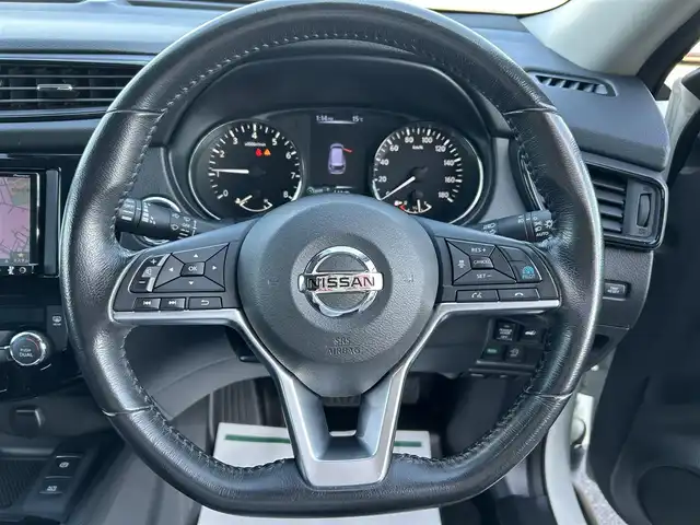 日産 エクストレイル 20Xi 栃木県 2018(平30)年 6.5万km ブリリアントホワイトパール エマージェンシーブレーキ/社外ナビ/・CD/DVD/Bluetooth/プロパイロット/アラウンドビューモニター/インテリジェントルームミラー/パワーバックドア/前後コーナーセンサー/ドライブレコーダー/ETC/カプロンシート/LEDヘッドライト/フォグランプ/オートハイビーム/純正18インチAW/ルーフレール/純正フロアマット/スマートキー/プッシュスタート