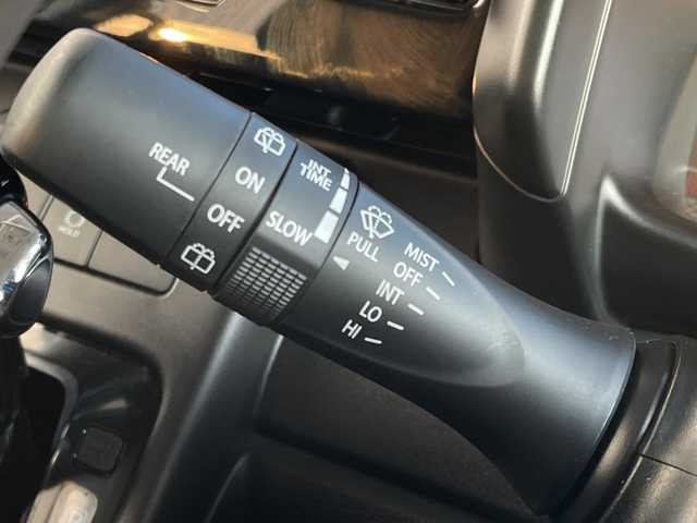 スズキ スペーシア カスタム HYBRID XS ターボ 千葉県 2025(令7)年 0.3万km ピュアホワイトパール/ブラック2トーン 純正9インチナビ/全周囲カメラ/衝突被害軽減システム/車線逸脱警報/クルーズコントロール/両側パワースライドドア/横滑り防止装置/ETC/アイドリングストップ/LEDヘッドライト/オートライト/ウィンカーミラー/電動格納ミラー/純正15インチAW/シートヒーター/ステアリングヒーター/プッシュスタート/スマートキー/フロアマット/スペアキー/取扱説明書/保証書