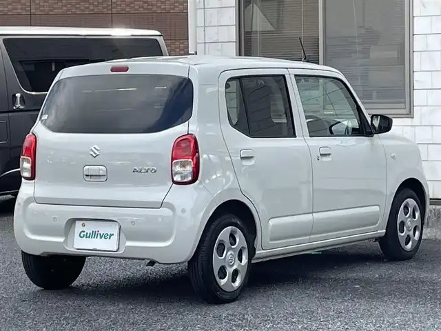 スズキ アルト L 福岡県 2023(令5)年 2.4万km ソフトベージュメタリック ワンオーナー/純正ディスプレイオーディオ/　（AM/FM/Bluetooth）/バックカメラ/スズキセーフティサポート/・誤発進抑制機能/・車線逸脱警報機能/・ふらつき警報機能/・先行車発進お知らせ機能/・後退時ブレーキサポート/・後方誤発進抑制機能/・リアパーキングセンサー/アイドリングストップ/横滑り防止装置/オートライト/純正ホイールキャップ/シートヒーター（D/N）/ETC/前後ドライブレコーダー【CTJ-880】/純正フロアマット/電格ミラー/ISOFIX/電源ソケット×1/USB端子×1/スペアキー×1/保証書/取扱説明書/ナビ取扱説明書