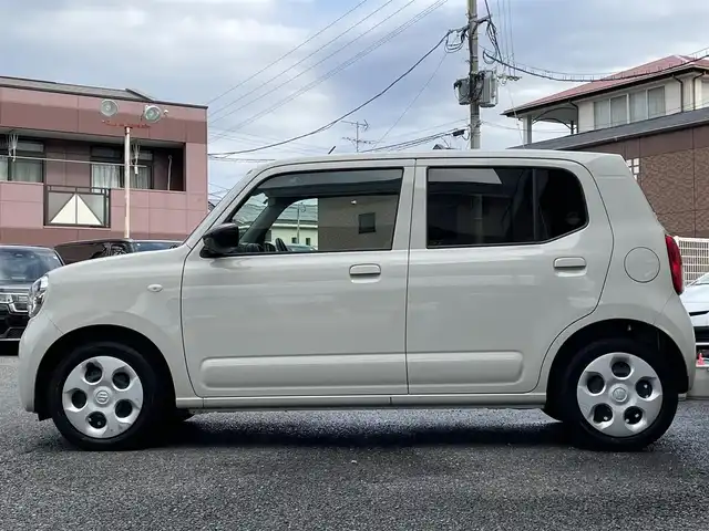 スズキ アルト L 福岡県 2023(令5)年 2.4万km ソフトベージュメタリック ワンオーナー/純正ディスプレイオーディオ/　（AM/FM/Bluetooth）/バックカメラ/スズキセーフティサポート/・誤発進抑制機能/・車線逸脱警報機能/・ふらつき警報機能/・先行車発進お知らせ機能/・後退時ブレーキサポート/・後方誤発進抑制機能/・リアパーキングセンサー/アイドリングストップ/横滑り防止装置/オートライト/純正ホイールキャップ/シートヒーター（D/N）/ETC/前後ドライブレコーダー【CTJ-880】/純正フロアマット/電格ミラー/ISOFIX/電源ソケット×1/USB端子×1/スペアキー×1/保証書/取扱説明書/ナビ取扱説明書