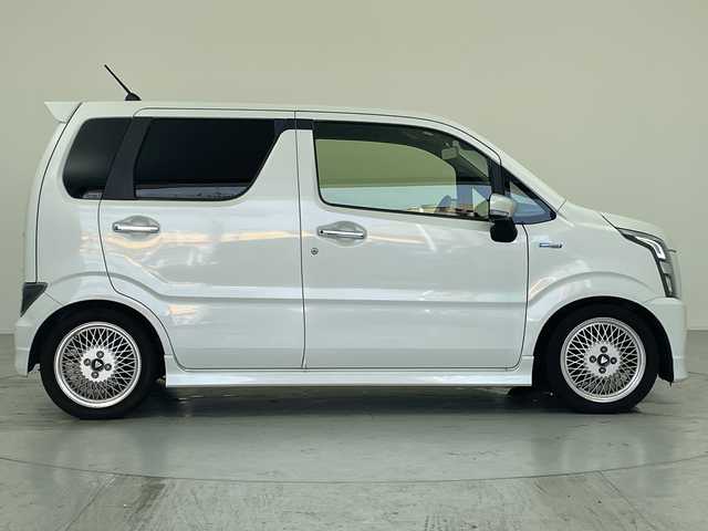 スズキ ワゴンＲ スティングレー HYBRID X 愛知県 2019(令1)年 3.9万km ピュアホワイトP 社外メモリーナビ/(CN-RX06D)/ワンセグ CD DVD BT MSV/衝突軽減ブレーキ/LDA/HUD/スマートキー/シートヒーター/アイドリングストップ/LEDヘッドライト/LEDフォグライト/オートライト/オートハイビーム/ISOFIX