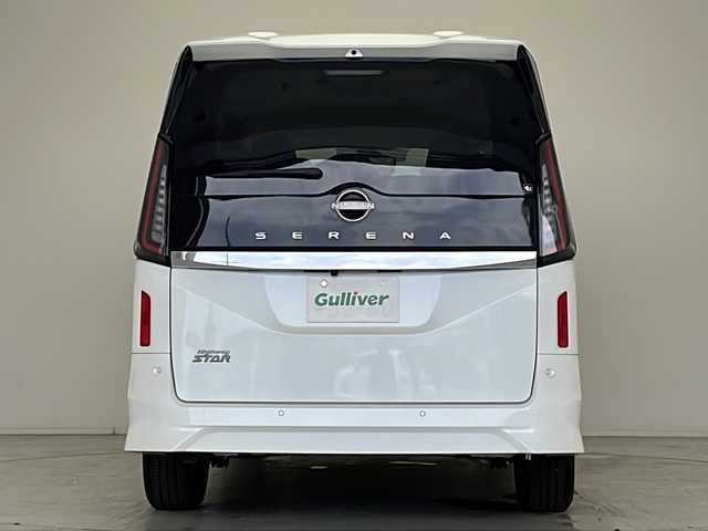 日産 セレナ ハイウェイスター V Vセレクション 愛知県 2024(令6)年 0.3万km プリズムホワイト プロパイロット/衝突軽減システム/純正９型SDナビ/全方位カメラ両側パワースライドドア/クルーズコントロール/フルセグ/Bluetooth/バックカメラ/コーナーセンサー/純正アルミホイール/ブラインドスポットモニター/LEDヘッドライト/パドルシフト/インテリジェントミラー/リアオートエアコン/オートマチックハイビーム/ドライブレコーダー/ETC/ステアリングスイッチ/スマートキー/プッシュスタート