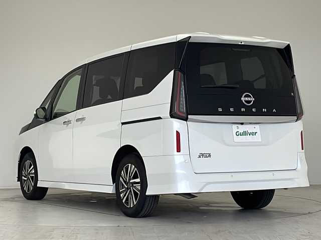 日産 セレナ ハイウェイスター V Vセレクション 愛知県 2024(令6)年 0.3万km プリズムホワイト プロパイロット/衝突軽減システム/純正９型SDナビ/全方位カメラ両側パワースライドドア/クルーズコントロール/フルセグ/Bluetooth/バックカメラ/コーナーセンサー/純正アルミホイール/ブラインドスポットモニター/LEDヘッドライト/パドルシフト/インテリジェントミラー/リアオートエアコン/オートマチックハイビーム/ドライブレコーダー/ETC/ステアリングスイッチ/スマートキー/プッシュスタート