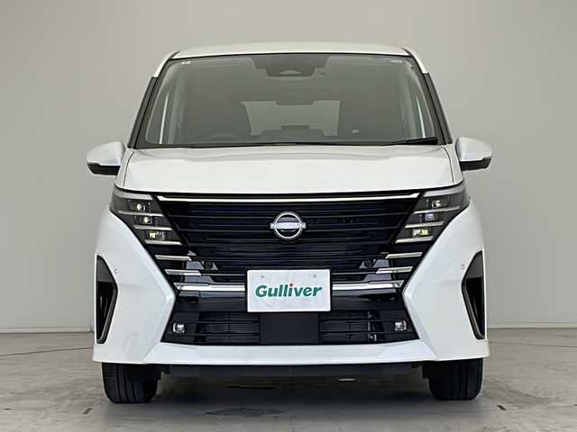 日産 セレナ ハイウェイスター V Vセレクション 愛知県 2024(令6)年 0.3万km プリズムホワイト プロパイロット/衝突軽減システム/純正９型SDナビ/全方位カメラ両側パワースライドドア/クルーズコントロール/フルセグ/Bluetooth/バックカメラ/コーナーセンサー/純正アルミホイール/ブラインドスポットモニター/LEDヘッドライト/パドルシフト/インテリジェントミラー/リアオートエアコン/オートマチックハイビーム/ドライブレコーダー/ETC/ステアリングスイッチ/スマートキー/プッシュスタート