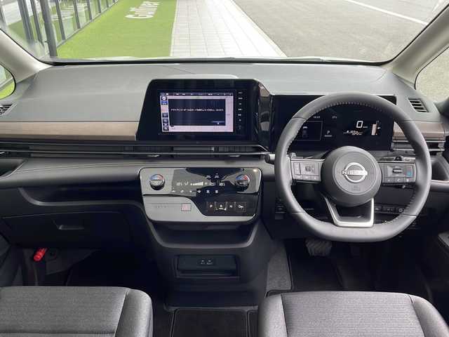日産 セレナ ハイウェイスター V Vセレクション 愛知県 2024(令6)年 0.3万km プリズムホワイト プロパイロット/衝突軽減システム/純正９型SDナビ/全方位カメラ両側パワースライドドア/クルーズコントロール/フルセグ/Bluetooth/バックカメラ/コーナーセンサー/純正アルミホイール/ブラインドスポットモニター/LEDヘッドライト/パドルシフト/インテリジェントミラー/リアオートエアコン/オートマチックハイビーム/ドライブレコーダー/ETC/ステアリングスイッチ/スマートキー/プッシュスタート