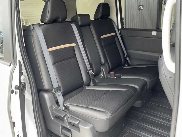 日産 セレナ ハイウェイスター V Vセレクション 愛知県 2024(令6)年 0.3万km プリズムホワイト プロパイロット/衝突軽減システム/純正９型SDナビ/全方位カメラ両側パワースライドドア/クルーズコントロール/フルセグ/Bluetooth/バックカメラ/コーナーセンサー/純正アルミホイール/ブラインドスポットモニター/LEDヘッドライト/パドルシフト/インテリジェントミラー/リアオートエアコン/オートマチックハイビーム/ドライブレコーダー/ETC/ステアリングスイッチ/スマートキー/プッシュスタート