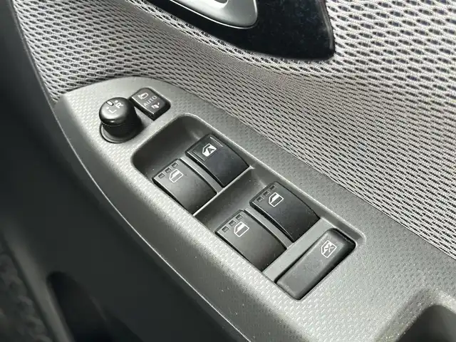 ダイハツ ムーヴ カスタム X ハイパー SAⅡ 島根県 2015(平27)年 5.2万km ディープブルークリスタルマイカ 登録時走行距離51176Km/ワンオーナー/14インチ純正AW/社外ナビ/Bluetooth/フルセグTV/バックカメラ/プッシュスタート/ウィンカーミラー/オートライト/アイドリングストップ/LEDヘッドライト/純正フロアマット/純正ドアバイザー