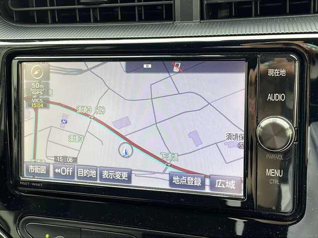 トヨタ アクア S 新潟県 2018(平30)年 10.3万km スーパーホワイトⅡ 純正SDナビゲーション/（DTV/DVD/Bluetooth）/衝突軽減/レーンキープアシスト/バックカメラ/ETC/ドライブレコーダー/ステアリングスイッチ/フロアマット/ヘッドライトレベライザー/オートハイビーム/ウィンカーミラー/電格ミラー/ドアバイザー