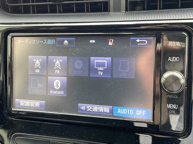 トヨタ アクア S 新潟県 2018(平30)年 10.3万km スーパーホワイトⅡ 純正SDナビゲーション/（DTV/DVD/Bluetooth）/衝突軽減/レーンキープアシスト/バックカメラ/ETC/ドライブレコーダー/ステアリングスイッチ/フロアマット/ヘッドライトレベライザー/オートハイビーム/ウィンカーミラー/電格ミラー/ドアバイザー