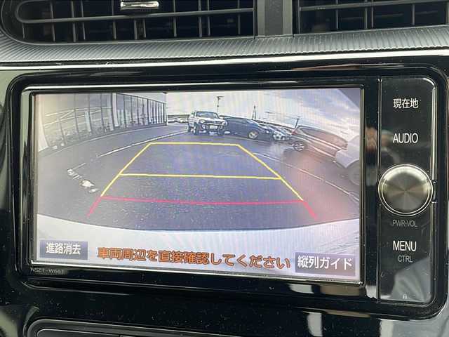 トヨタ アクア S 新潟県 2018(平30)年 10.3万km スーパーホワイトⅡ 純正SDナビゲーション/（DTV/DVD/Bluetooth）/衝突軽減/レーンキープアシスト/バックカメラ/ETC/ドライブレコーダー/ステアリングスイッチ/フロアマット/ヘッドライトレベライザー/オートハイビーム/ウィンカーミラー/電格ミラー/ドアバイザー