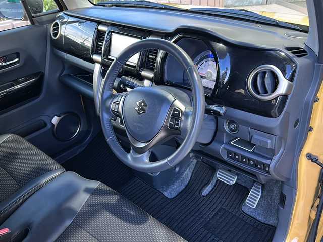 スズキ ハスラー Jスタイル Ⅱ ターボ 静岡県 2018(平30)年 6.5万km アクティブイエロー/ブラック2トーンルーフ ナビ/FM/AM/SD/ipod/フルセグ/USB/Bluetooth/CD/DVD/ /主要装備/・クルーズコントロール　/・シートヒーター　/・パドルシフト　/・ドライブレコーダー　/・アイドリングストップ　/・レーンキープ　/・バックカメラ　/・スマートキー　/・ルーフキャリア　/・ＥＴＣ　/・プッシュスタート　/・ステアリングリモコン/・デュアルカメラブレーキサポート/・ハーフレザーシート/・