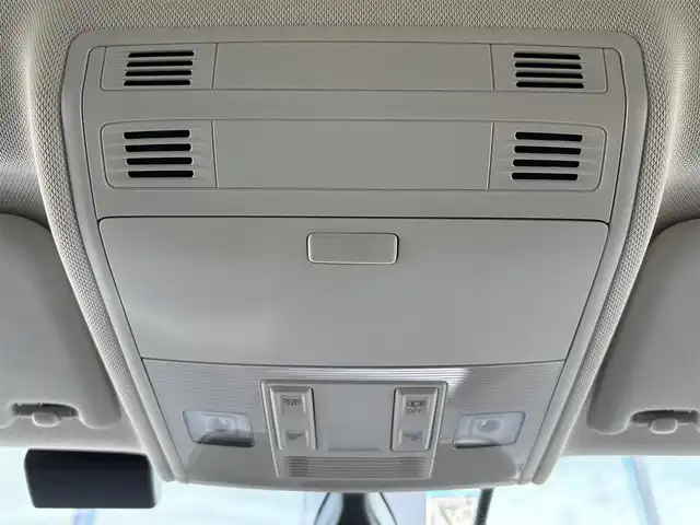フォルクスワーゲン ポロ TSIハイライン 石川県 2018(平30)年 5.6万km 白 純正ナビ/フルセグ/バックカメラ/レーダークルーズコントロール/ドライブレコーダー（前方）/Bluetooth/ETC2.0/USB/プッシュスタート/スマートキー/LEDヘッドライト/フォグライト/フロアマット