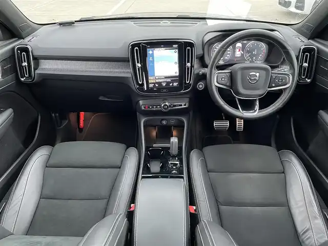 ボルボ ＸＣ４０ B4 AWD Rデザイン 東京都 2021(令3)年 3.4万km オニキスブラックP 純正ナビ/フルセグＴＶ/３６０°カメラ/harman/kardonサウンド/ハーフレザーシート/シートヒーター/前後ドラレコ/ワイヤレス充電/パワーバックドア/ACC/BSM/レーンキープ
