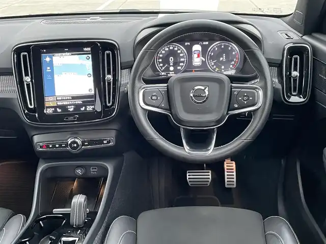 ボルボ ＸＣ４０ B4 AWD Rデザイン 東京都 2021(令3)年 3.4万km オニキスブラックP 純正ナビ/フルセグＴＶ/３６０°カメラ/harman/kardonサウンド/ハーフレザーシート/シートヒーター/前後ドラレコ/ワイヤレス充電/パワーバックドア/ACC/BSM/レーンキープ