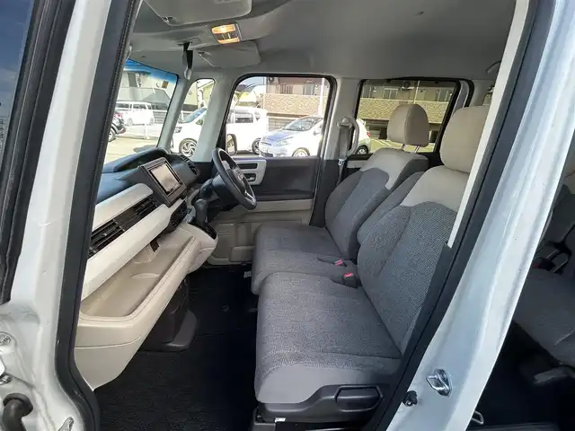 ホンダ Ｎ ＢＯＸ G L ホンダセンシング 岡山県 2018(平30)年 8.4万km プラチナホワイトパール (株)IDOMが運営する【じしゃロン岡山店】の自社ローン専用車両になります。こちらは現金またはオートローンご利用時の価格です。自社ローンご希望の方は別途その旨お申付け下さい/・社外ナビ/・バックカメラ/・片側パワースライドドア/・ETC/・クルーズコントロール有/・スマートキー/・前方ドラレコ/・横滑り防止機能/・レーンキープアシスタント