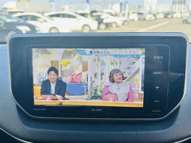 ホンダ Ｎ ＢＯＸ G L ホンダセンシング 岡山県 2018(平30)年 8.4万km プラチナホワイトパール (株)IDOMが運営する【じしゃロン岡山店】の自社ローン専用車両になります。こちらは現金またはオートローンご利用時の価格です。自社ローンご希望の方は別途その旨お申付け下さい/・社外ナビ/・バックカメラ/・片側パワースライドドア/・ETC/・クルーズコントロール有/・スマートキー/・前方ドラレコ/・横滑り防止機能/・レーンキープアシスタント