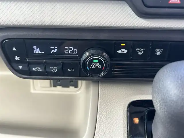 ホンダ Ｎ ＢＯＸ G L ホンダセンシング 岡山県 2018(平30)年 8.4万km プラチナホワイトパール (株)IDOMが運営する【じしゃロン岡山店】の自社ローン専用車両になります。こちらは現金またはオートローンご利用時の価格です。自社ローンご希望の方は別途その旨お申付け下さい/・社外ナビ/・バックカメラ/・片側パワースライドドア/・ETC/・クルーズコントロール有/・スマートキー/・前方ドラレコ/・横滑り防止機能/・レーンキープアシスタント