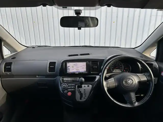 トヨタ ウィッシュ X Sパッケージ 滋賀県 2003(平15)年 17.6万km シルバーマイカM 社外HDDナビ/・AM/FM/・CD/DVD/・HDD/・Bluetooth/・フルセグTV/バックカメラ/ETC/オートマチックヘッドライト/HIDヘッドライト/フォグランプ/電動格納ミラー/シートリフター/純正15インチアルミホイール