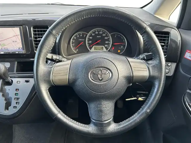 トヨタ ウィッシュ X Sパッケージ 滋賀県 2003(平15)年 17.6万km シルバーマイカM 社外HDDナビ/・AM/FM/・CD/DVD/・HDD/・Bluetooth/・フルセグTV/バックカメラ/ETC/オートマチックヘッドライト/HIDヘッドライト/フォグランプ/電動格納ミラー/シートリフター/純正15インチアルミホイール