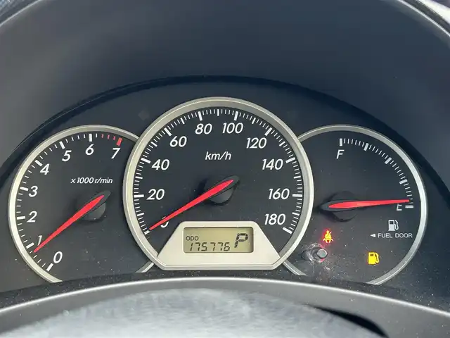 トヨタ ウィッシュ X Sパッケージ 滋賀県 2003(平15)年 17.6万km シルバーマイカM 社外HDDナビ/・AM/FM/・CD/DVD/・HDD/・Bluetooth/・フルセグTV/バックカメラ/ETC/オートマチックヘッドライト/HIDヘッドライト/フォグランプ/電動格納ミラー/シートリフター/純正15インチアルミホイール