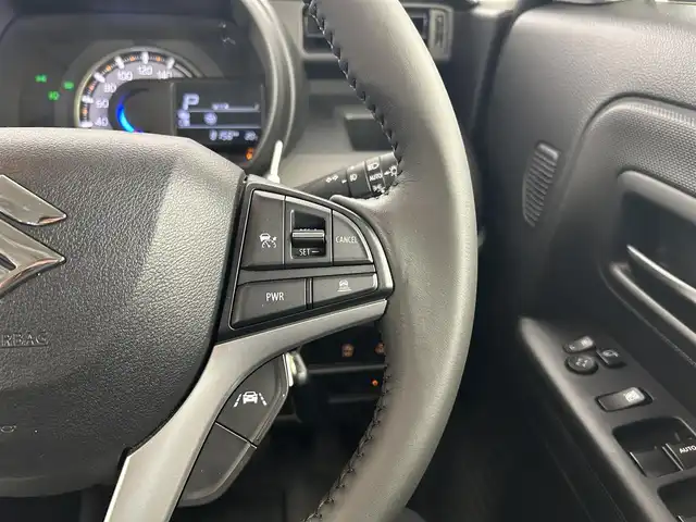 スズキ スペーシア ギア HYBRID XZ 千葉県 2023(令5)年 0.8万km オフブルーメタリック/ガンメタリック2トーンルーフ 禁煙車/ワンオーナー/スズキセーフティサポート/・デュアルセンサーブレーキサポート/・ヘッドアップディスプレイ/・アダプティブクルーズコントロール/・レーンキープアシスト/・車線逸脱警報システム/純正９型メモリナビ/・CD/DVD/Bluetooth/フルセグTV/・全方位カメラ/・ビルトインETC/両側パワースライドドア/革巻きステアリング/・ステアリングスイッチ/DNシートヒーター/純正フロアマット/純正14インチAW/オートライト/・オートマチックハイビーム/・LEDヘッドライト/・LEDフォグランプ