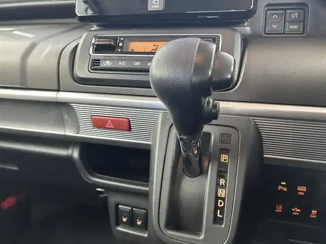 スズキ スペーシア ギア HYBRID XZ 千葉県 2023(令5)年 0.8万km オフブルーメタリック/ガンメタリック2トーンルーフ 禁煙車/ワンオーナー/スズキセーフティサポート/・デュアルセンサーブレーキサポート/・ヘッドアップディスプレイ/・アダプティブクルーズコントロール/・レーンキープアシスト/・車線逸脱警報システム/純正９型メモリナビ/・CD/DVD/Bluetooth/フルセグTV/・全方位カメラ/・ビルトインETC/両側パワースライドドア/革巻きステアリング/・ステアリングスイッチ/DNシートヒーター/純正フロアマット/純正14インチAW/オートライト/・オートマチックハイビーム/・LEDヘッドライト/・LEDフォグランプ