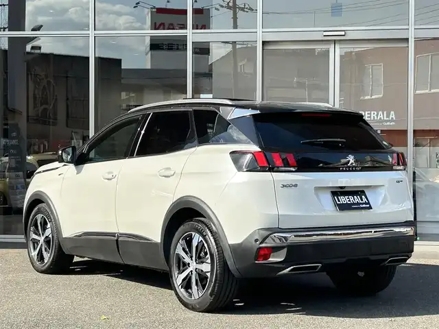 プジョー ３００８ GT ブルー HDi 福岡県 2018(平30)年 5.1万km パール ＳＲ　/ＡＣＣ／ＢＳＭ　/アンビエントライト　/パフュームディフューザー　/Ｂカメラ　/Ｓカメラ　/メモリ付パワーシート　/前席シートヒーター　/Ｂｌｕｅｔｏｏｔｈ　/フットトランクオープナー　/純正１８インチＡＷ