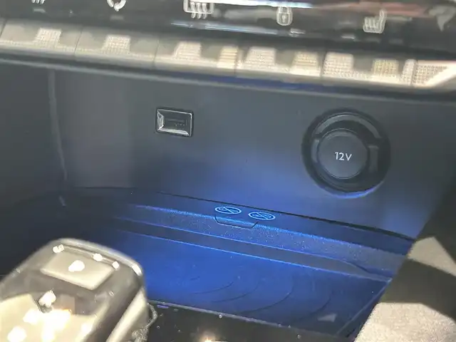 プジョー ３００８ GT ブルー HDi 福岡県 2018(平30)年 5.1万km パール ＳＲ　/ＡＣＣ／ＢＳＭ　/アンビエントライト　/パフュームディフューザー　/Ｂカメラ　/Ｓカメラ　/メモリ付パワーシート　/前席シートヒーター　/Ｂｌｕｅｔｏｏｔｈ　/フットトランクオープナー　/純正１８インチＡＷ