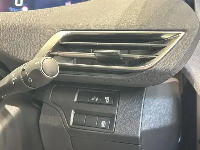 プジョー ３００８ GT ブルー HDi 福岡県 2018(平30)年 5.1万km パール ＳＲ　/ＡＣＣ／ＢＳＭ　/アンビエントライト　/パフュームディフューザー　/Ｂカメラ　/Ｓカメラ　/メモリ付パワーシート　/前席シートヒーター　/Ｂｌｕｅｔｏｏｔｈ　/フットトランクオープナー　/純正１８インチＡＷ