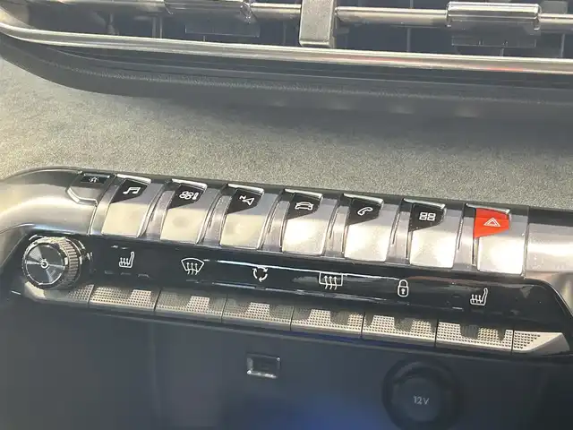 プジョー ３００８ GT ブルー HDi 福岡県 2018(平30)年 5.1万km パール ＳＲ　/ＡＣＣ／ＢＳＭ　/アンビエントライト　/パフュームディフューザー　/Ｂカメラ　/Ｓカメラ　/メモリ付パワーシート　/前席シートヒーター　/Ｂｌｕｅｔｏｏｔｈ　/フットトランクオープナー　/純正１８インチＡＷ