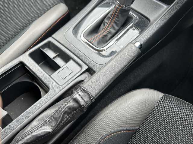 スバル インプレッサ ＸＶ 2．0i－L アイサイト 新潟県 2016(平28)年 9.4万km ヴェネチアンレッドパール 純正ナビ【フルセグTV/FM・AM/BT】/衝突軽減/アイドリングストップ/レーダークルーズコントロール/DN席パワーシート/ETC/バックカメラ/レーンキープアシスト/オートライト/横滑り防止/純正17アルミホイール/スマートキー/プッシュスタート/革巻きステアリング/ステアリングスイッチ/パドルシフト