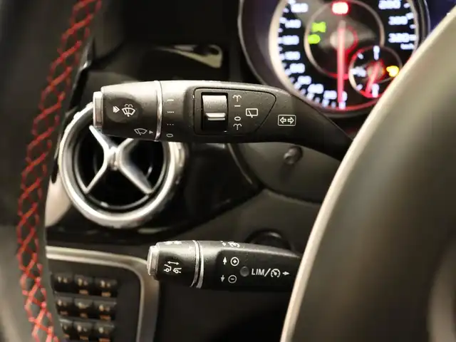 メルセデス・ベンツ ＧＬＡ４５ 4MATIC エディション1 静岡県 2015(平27)年 5.2万km コスモスブラック ワンオーナー/アンビエントライト/ACC/AMGパフォーマンスステアリング/AMGレカロシート/レーダーセーフティパッケージ/純正HDDナビ/(CD/DVD/Bluetooth/USB/フルセグTV)/バックカメラ/ETC/前後ドライブレコーダー/インテリジェントライトシステム/パドルシフト/パワーシート/シートヒーター/純正20インチアルミホイール