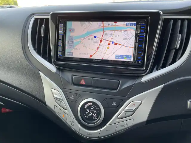スズキ バレーノ XTセットオプション装着車 鳥取県 2016(平28)年 3.5万km プレミアムシルバーメタリックⅢ ワンオーナー/純正ナビ／フルセグ／ＤＶＤ／ＣＤ／ＢＴ/バックカメラ・ＥＴＣ/ドライブレコーダー/レーダーブレーキサポート/レーダークルーズコントロール/黒レザーシート/前席シートヒーター/キセノンライト/パドルシフト/オートライト/純正１６インチアルミ/社外アルミスタットレスセット積込/（タイヤ残溝　７分山）/フロアマット/保証書・取扱説明書