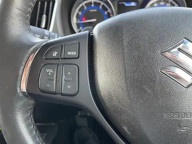 スズキ バレーノ XTセットオプション装着車 鳥取県 2016(平28)年 3.5万km プレミアムシルバーメタリックⅢ ワンオーナー/純正ナビ／フルセグ／ＤＶＤ／ＣＤ／ＢＴ/バックカメラ・ＥＴＣ/ドライブレコーダー/レーダーブレーキサポート/レーダークルーズコントロール/黒レザーシート/前席シートヒーター/キセノンライト/パドルシフト/オートライト/純正１６インチアルミ/社外アルミスタットレスセット積込/（タイヤ残溝　７分山）/フロアマット/保証書・取扱説明書