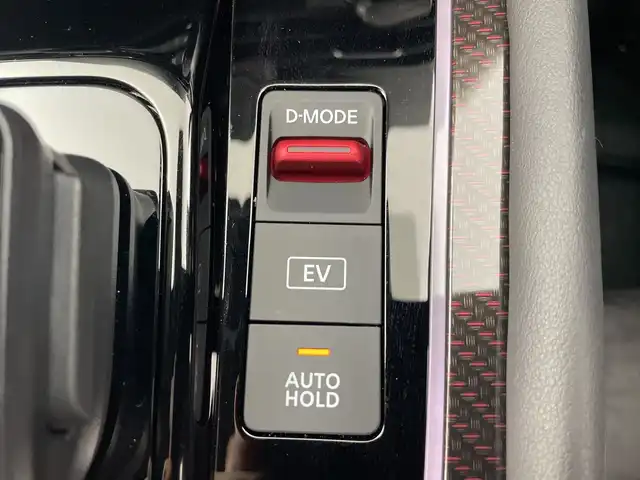 日産 オーラ ニスモ 愛知県 2024(令6)年 1.9万km ダークメタルグレー/スーパーブラック2トーン オーディオレス/デジタルインナーミラー/前後コーナーセンサー/ステアリングスイッチ/USB充電/衝突被害軽減システム/レーンキープアシスト/横滑り防止装置/盗難防止装置/標識検知機能/オートライト/LEDヘッドライト/フロントフォグライト/純正17インチアルミホイール/レカロシート/電動パーキング/ブレーキホールド/シートヒーター/ステアリングヒーター
