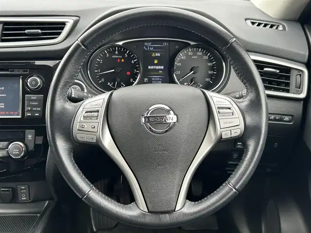 日産 エクストレイル 20Xtt エマージェンシーブレーキ 福島県 2017(平29)年 1.7万km バーニングレッド 純正SDナビ/　【フルセグ/CD/DVD/AUX】/バックカメラ/全周囲カメラ/ステアリングスイッチ/クルーズコントロール/ビルトインETC/ドライブレコーダー前後/純正フロアマット/純正ドアバイザー/前席シートヒーター/レザーシート/横滑り防止機能/アイドリングストップ/パーキングアシスト/コーナーセンサー/LEDヘッドライト（AUTO機能付き）/　・フォグランプ/電動バックドア
