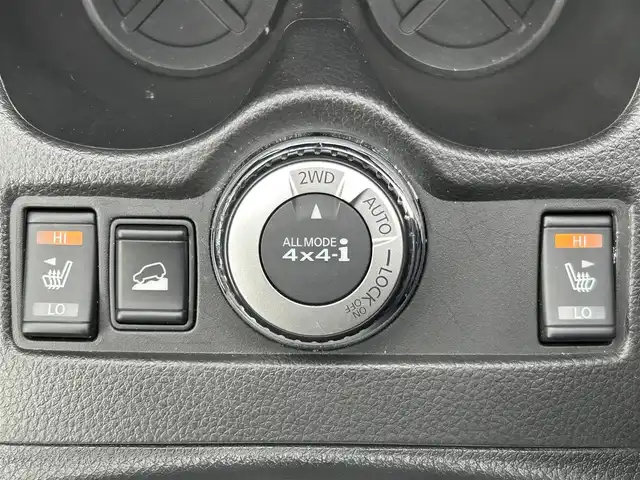 日産 エクストレイル 20Xtt エマージェンシーブレーキ 福島県 2017(平29)年 1.7万km バーニングレッド 純正SDナビ/　【フルセグ/CD/DVD/AUX】/バックカメラ/全周囲カメラ/ステアリングスイッチ/クルーズコントロール/ビルトインETC/ドライブレコーダー前後/純正フロアマット/純正ドアバイザー/前席シートヒーター/レザーシート/横滑り防止機能/アイドリングストップ/パーキングアシスト/コーナーセンサー/LEDヘッドライト（AUTO機能付き）/　・フォグランプ/電動バックドア