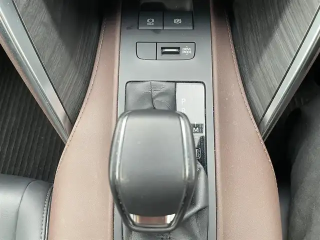 トヨタ ハリアー G 愛知県 2022(令4)年 2.1万km ブラック ワンオーナー/純正ナビ（DA＋ナビキット）/　（AM/FM/BT/USB/AUX）/フルセグTV/バックカメラ/デジタルインナーミラー（前後ドライブレコーダー付き）/トヨタセーフティセンス/LEDヘッドライト/フォグランプ/運転席パワーシート/パワーバックドア/純正18インチAW/純正フロアマット/純正ドアバイザー