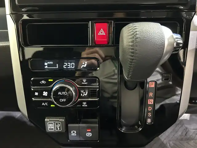 トヨタ ルーミー カスタムG 愛媛県 2022(令4)年 2.5万km ブラックマイカメタリック ・９型ディスプレイオーディオ/（フルセグＴＶ・ＢＴ・ＦＭ・ＡＭ・ＵＳＢ・apple carplay・android auto）/・全方位カメラ　/・レーダークルーズコントロール　/・両側電動ドア　/・レーンキープアシスト/・スペアキー