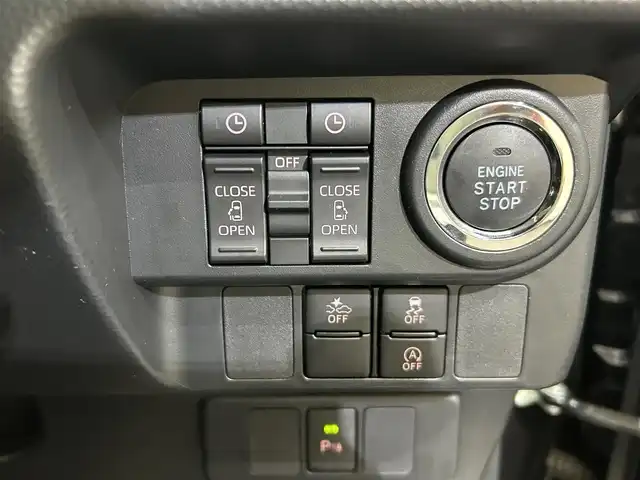 トヨタ ルーミー カスタムG 愛媛県 2022(令4)年 2.5万km ブラックマイカメタリック ・９型ディスプレイオーディオ/（フルセグＴＶ・ＢＴ・ＦＭ・ＡＭ・ＵＳＢ・apple carplay・android auto）/・全方位カメラ　/・レーダークルーズコントロール　/・両側電動ドア　/・レーンキープアシスト/・スペアキー