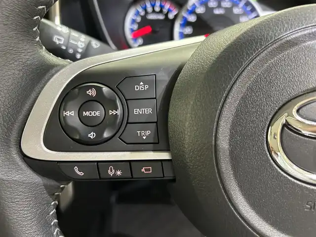 トヨタ ルーミー カスタムG 愛媛県 2022(令4)年 2.5万km ブラックマイカメタリック ・９型ディスプレイオーディオ/（フルセグＴＶ・ＢＴ・ＦＭ・ＡＭ・ＵＳＢ・apple carplay・android auto）/・全方位カメラ　/・レーダークルーズコントロール　/・両側電動ドア　/・レーンキープアシスト/・スペアキー
